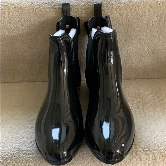 LAST PAIR!!  NIB Catherine Malandrino Rain Booties - Picture 2 of 4